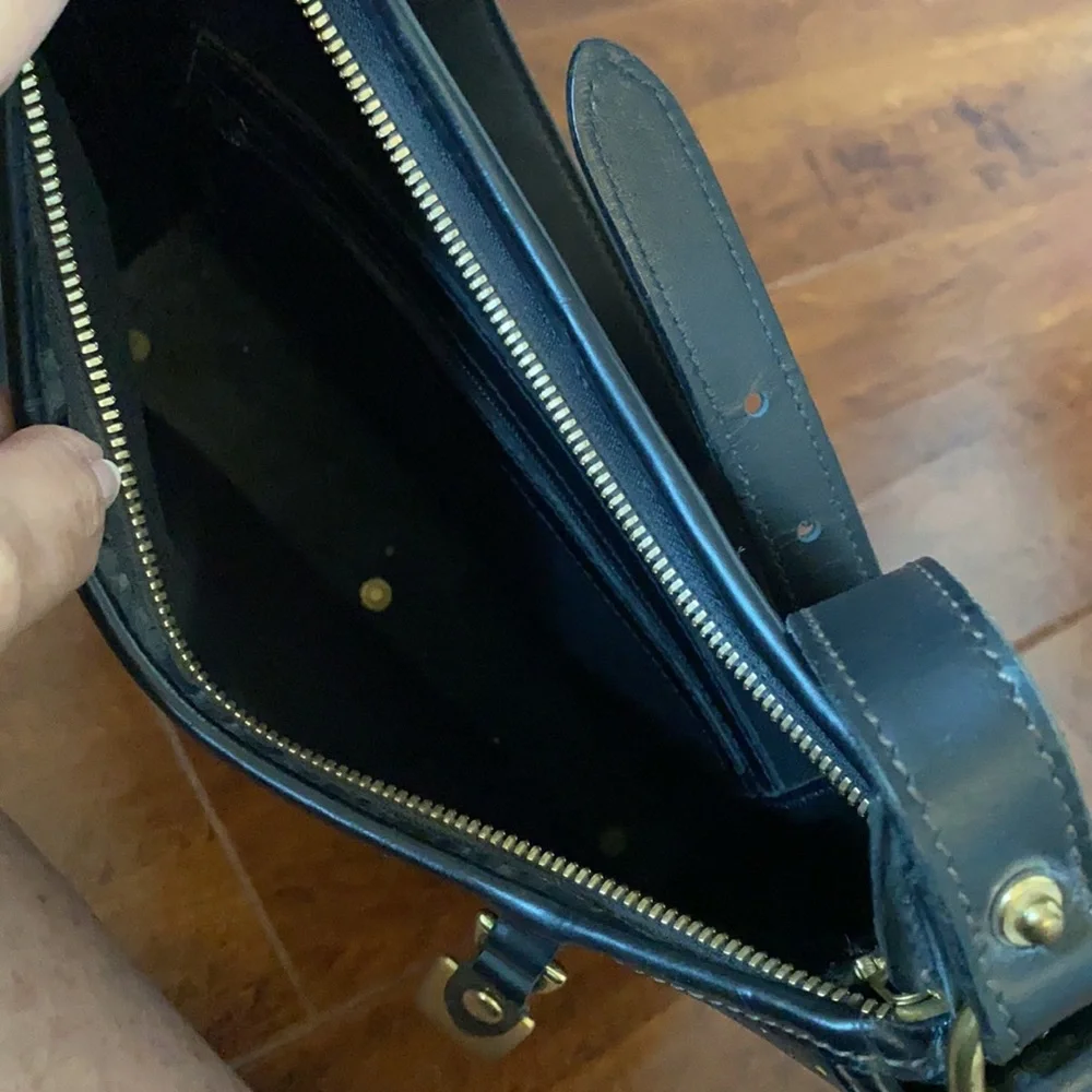 Dooney & Bourke Handbag & Wallet Duo